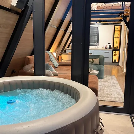 Calista Lux Ferienhaus *
